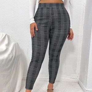 SHEIN Monochrome Checkered Straight Leg Pants